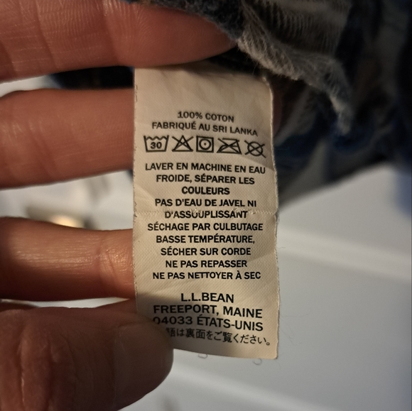 L.L.Bean Cotton Flannel Button Down Shirt - Picture 6 of 7